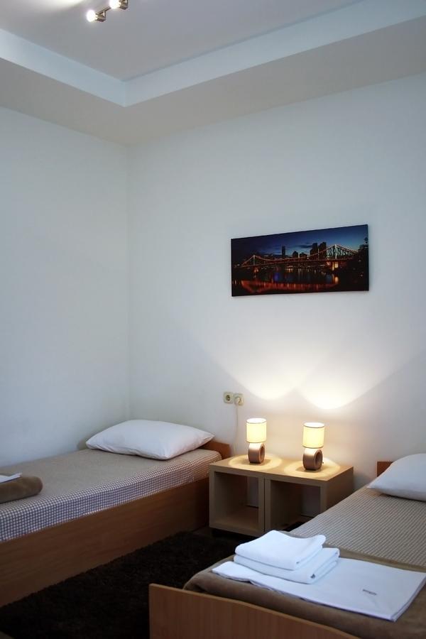 Rooms Fitea オシエク エクステリア 写真
